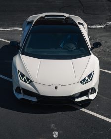 Lamborghini Huracan Evo Gloss Black Roof & Mirrors Wrap