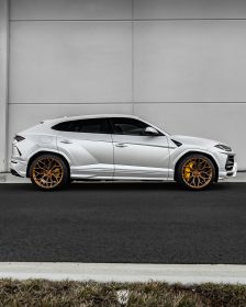 Lamborghini Urus KPMF Siberian Pearl White