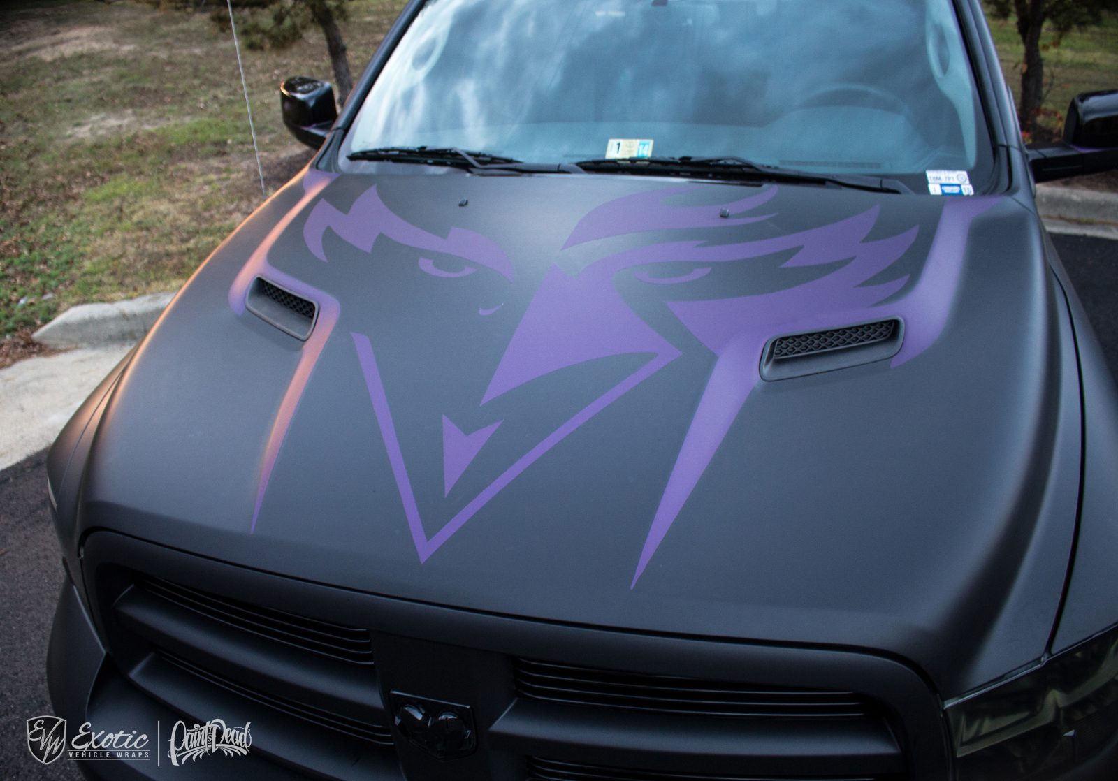 matte-deep-black-ram-1500-ravens-hood-wm 